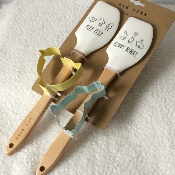 Rae Dunn Other - Rae Dunn Spatula & cutter set Bunny Chicks